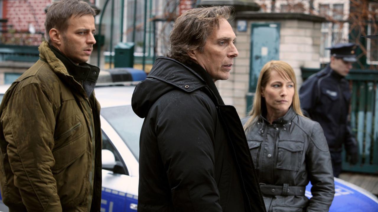 Crossing Lines / 04.05.2025, 16:00